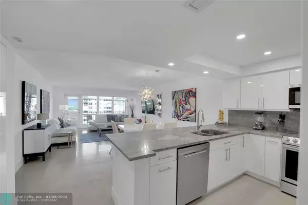 Lauderdale By The Sea, FL 33308,5100 N Ocean Blvd  #1402