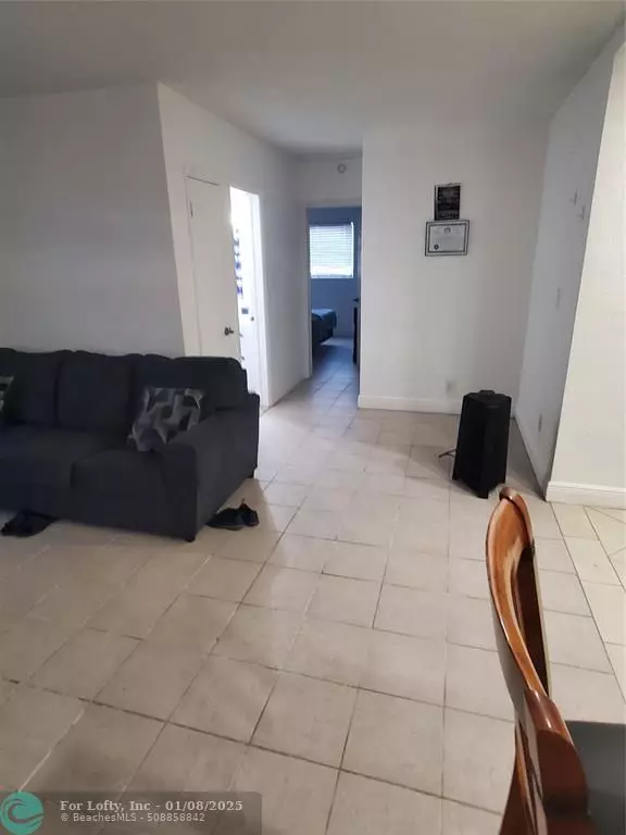 Pompano Beach, FL 33062,1021 NE 24th Ave  #4