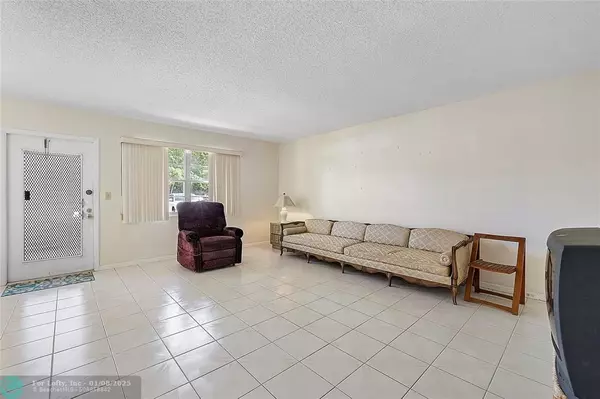 Deerfield Beach, FL 33442,1070 Ventnor P  #1070