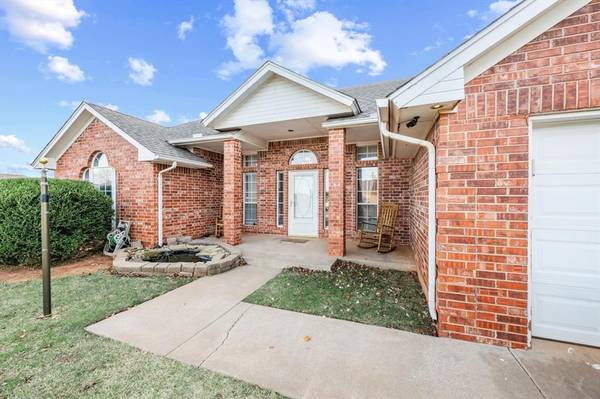 424 Eastview Drive, Yukon, OK 73099