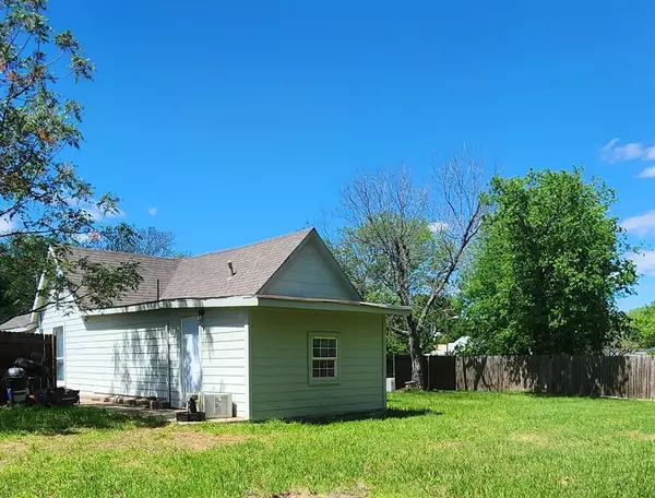 Mansfield, TX 76063,205 S 2nd Avenue