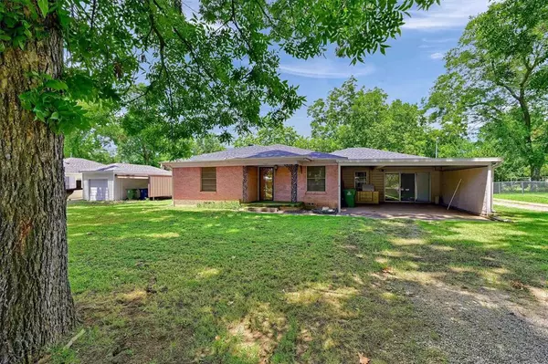 506 Dewitt Street, Collinsville, TX 76233