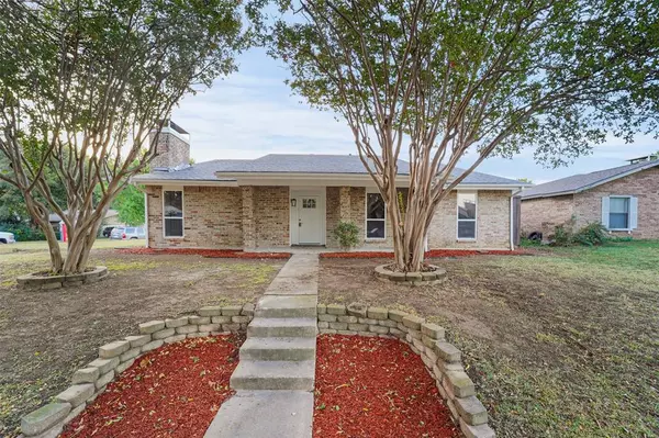 2902 Spring Brook Drive, Garland, TX 75044