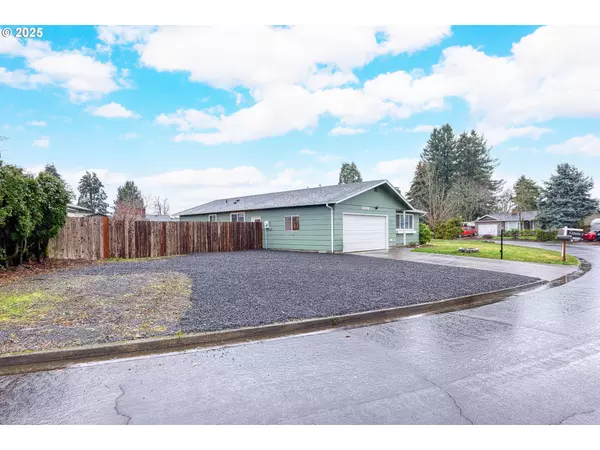 Springfield, OR 97477,2482 DUMAS DR