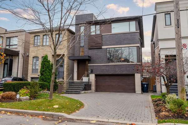 323 Douglas AVE, Toronto C04, ON M5M 1H2