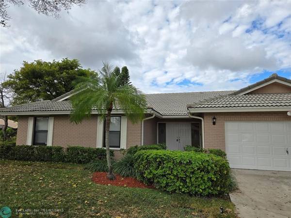 7219 NW 43rd St, Coral Springs, FL 33065