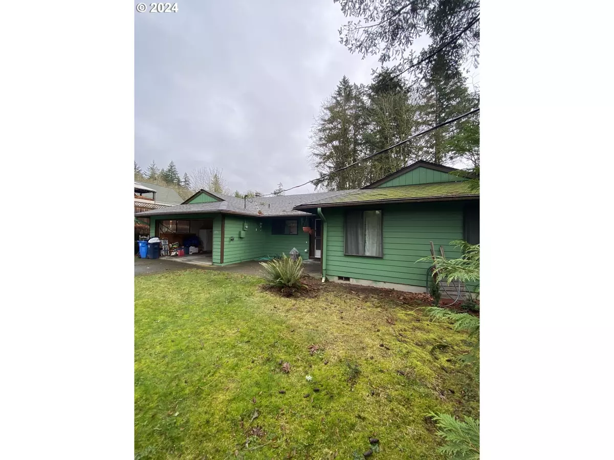 Camas, WA 98607,696 NW SIERRA ST