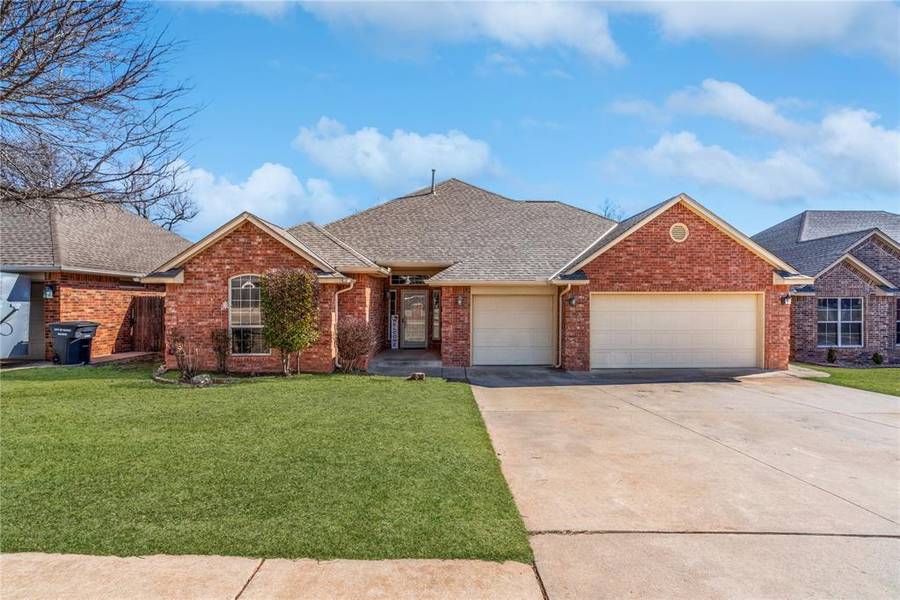 1208 Summerhill Drive, Moore, OK 73160