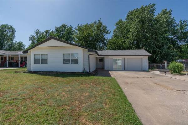 509 Turtle Creek Drive, Yukon, OK 73099