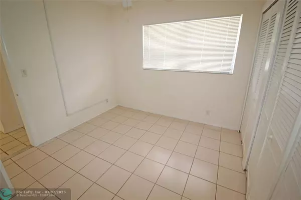 Pompano Beach, FL 33064,2475 W Golf Blvd  #141