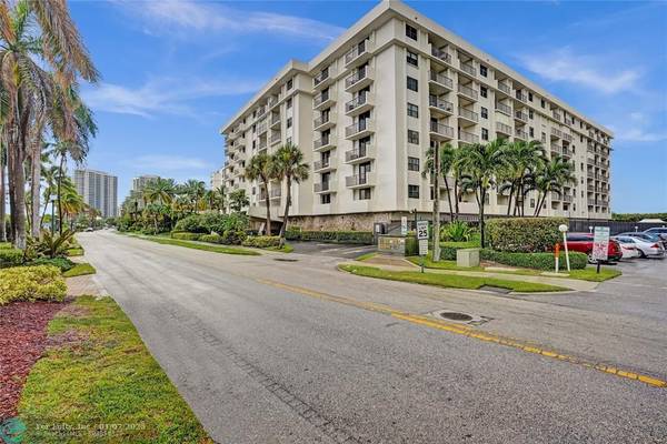 Palm Beach Shores, FL 33404,145 S Ocean Avenue  #207