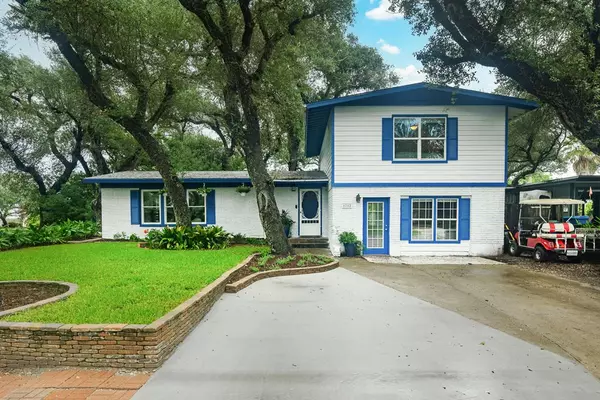 1712 Sorenson Dr, Rockport, TX 78382