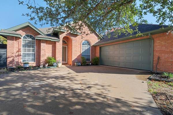 2007 Nugent Drive, Mansfield, TX 76063