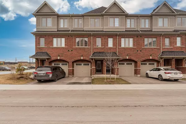 279 Danzatore PATH, Oshawa, ON L1L 0P9