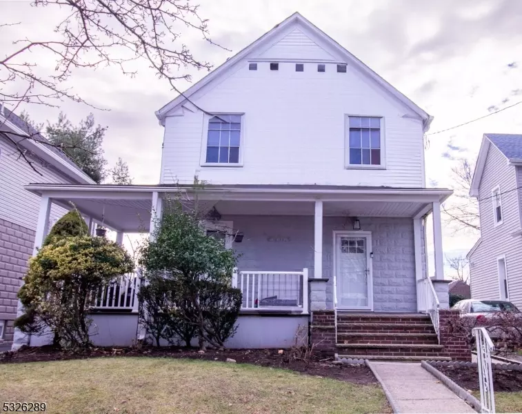 29 Niagara St, Dumont Boro, NJ 07628