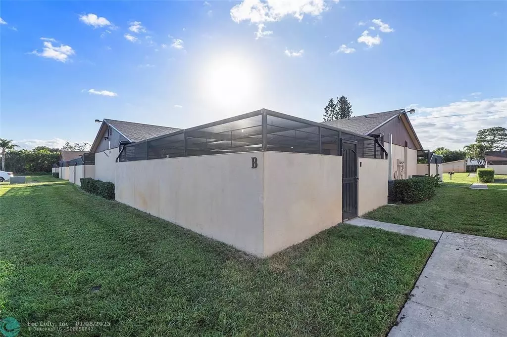 West Palm Beach, FL 33415,4774 SUNNY PALM Circle  #3-B