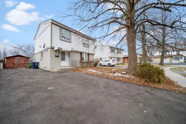 Toronto E11, ON M1B 2A2,8 Coltman CRES