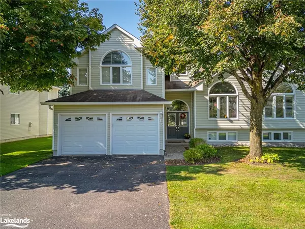 13 BARKER BLVD, Collingwood, ON L9Y 4W4