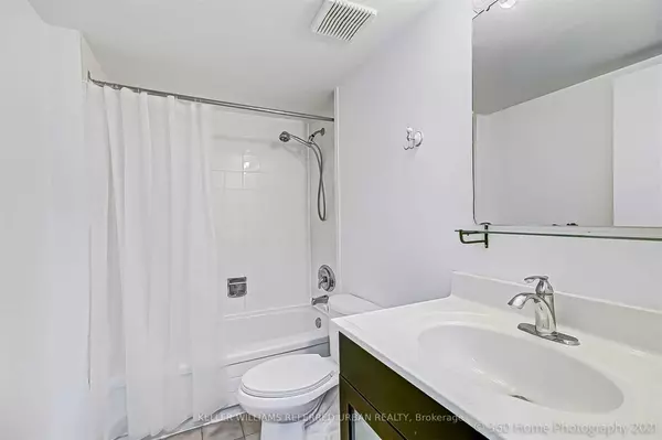 Mississauga, ON L4Z 2Y8,4185 Shipp DR #211