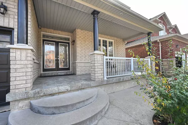 Brampton, ON L6P 1R2,50 Gallucci CRES