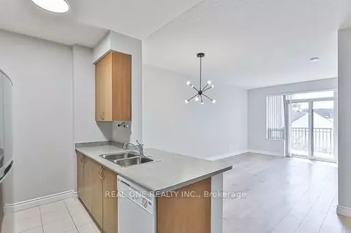 Toronto W02, ON M6P 5A2,61 HEINTZMAN ST #312