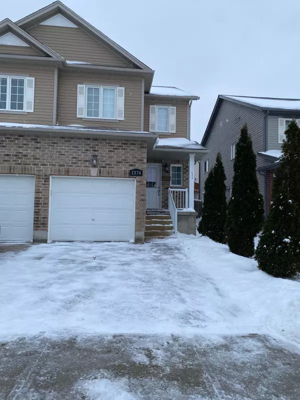 1374 Countrystone DR, Kitchener, ON N2N 3R8