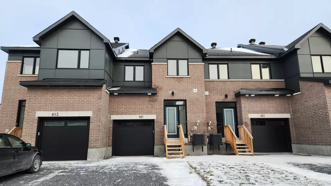 815 ANCIANO CRES, Kanata, ON K2S 2R7