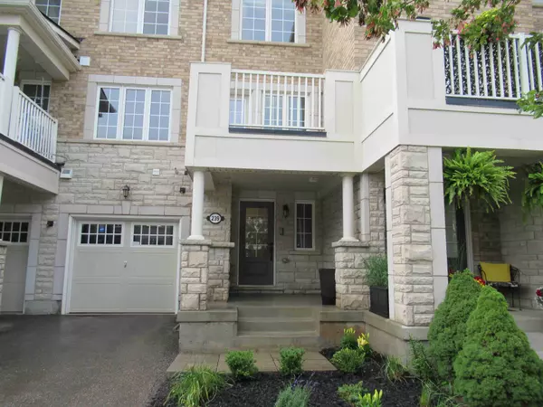 Oakville, ON L6M 0V1,239 Ellen Davidson DR