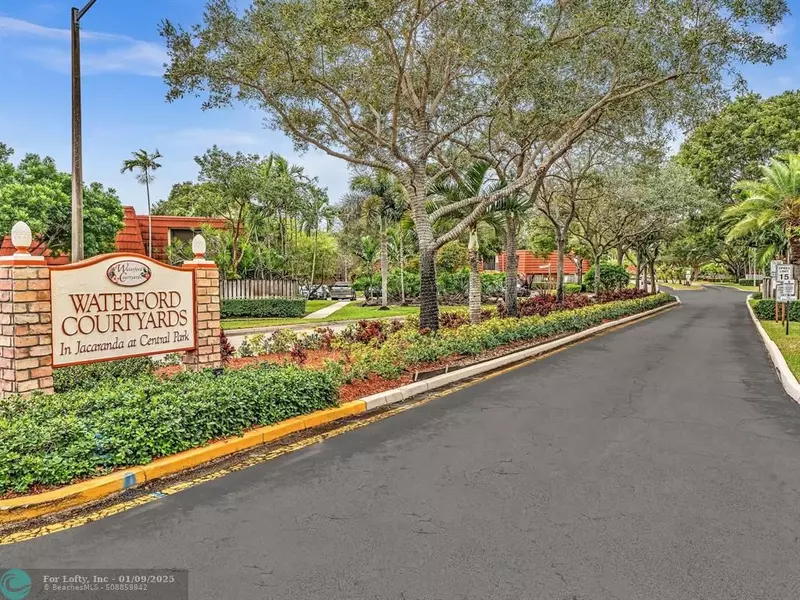 708 NW 99 Circle  #708, Plantation, FL 33324