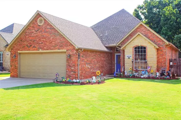 Edmond, OK 73013,16229 Grey Owl Boulevard