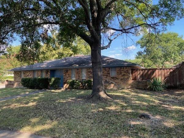 Desoto, TX 75115,1105 Briarbrook Drive