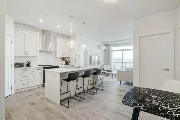 Calgary, AB T2X 5A2,40 Walgrove WALK SE #318