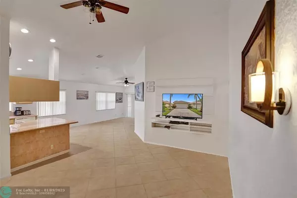 Delray Beach, FL 33484,5223 Grande Palm Cir