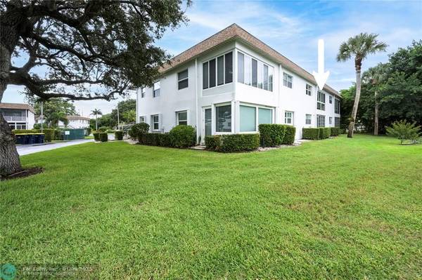 Stuart, FL 34996,2950 SE Ocean Blvd  #3-5