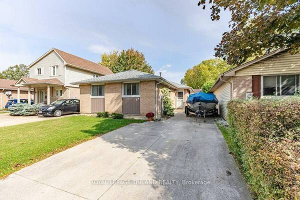 35 Caprice CRES, London, ON N5V 3L9