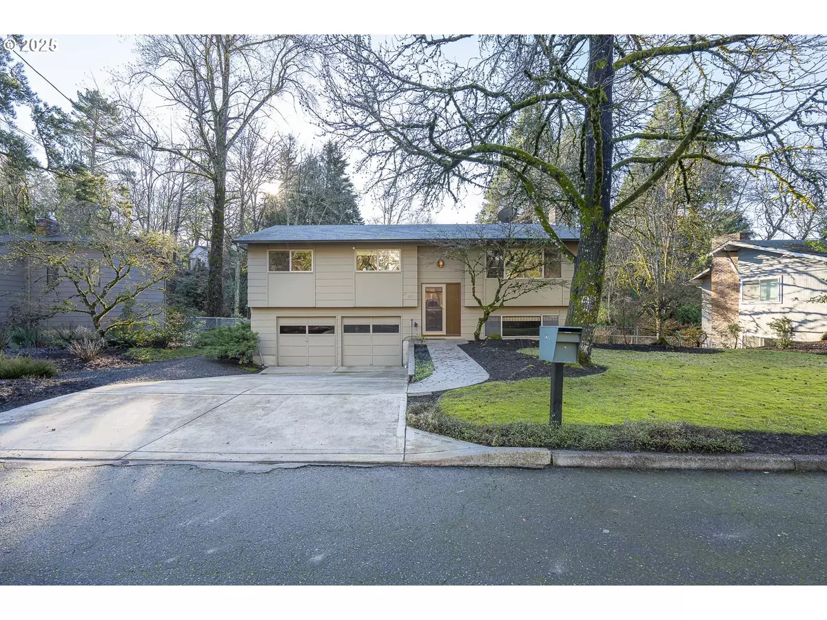 Portland, OR 97219,10625 SW 64TH DR