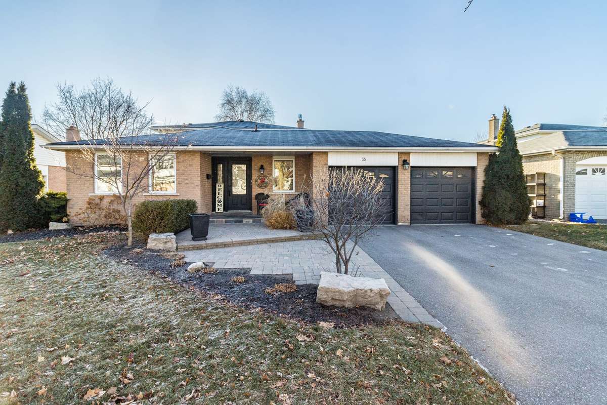 Markham, ON L3P 3G2,35 John Dexter PL