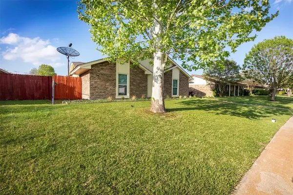 Rowlett, TX 75089,7109 Lakeshore Drive