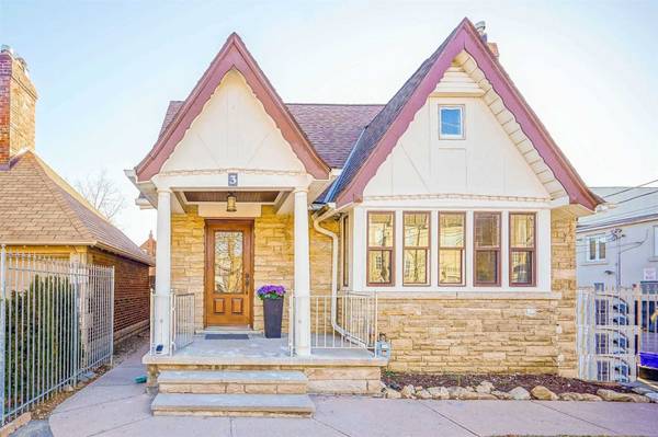 3 Fairleigh CRES, Toronto C04, ON M6C 3R7