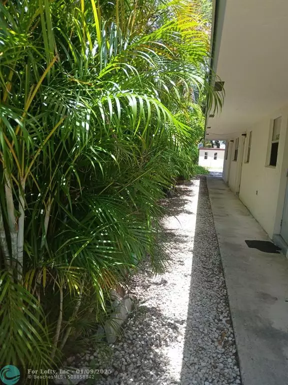 Dania Beach, FL 33004,274 SW 9TH STREET--STUDIO  #STUDIO