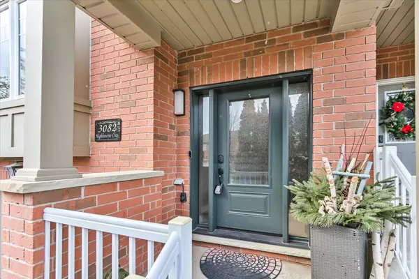 Oakville, ON L6M 5H1,3082 Highbourne CRES