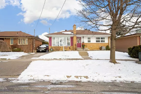 Brampton, ON L6W 2X2,5 Marsden CRES