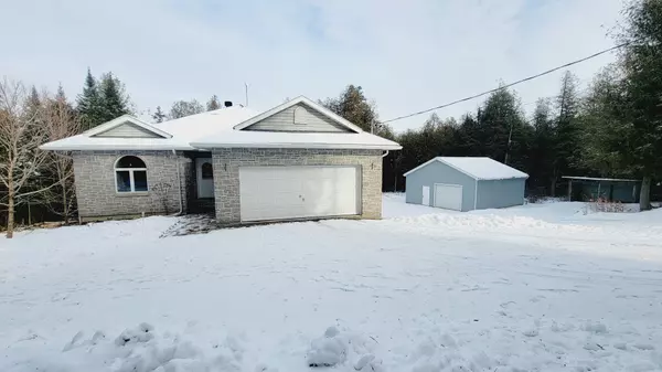 1250 Upper Dwyer Hill RD, Carp - Huntley Ward, ON K0A 1L0