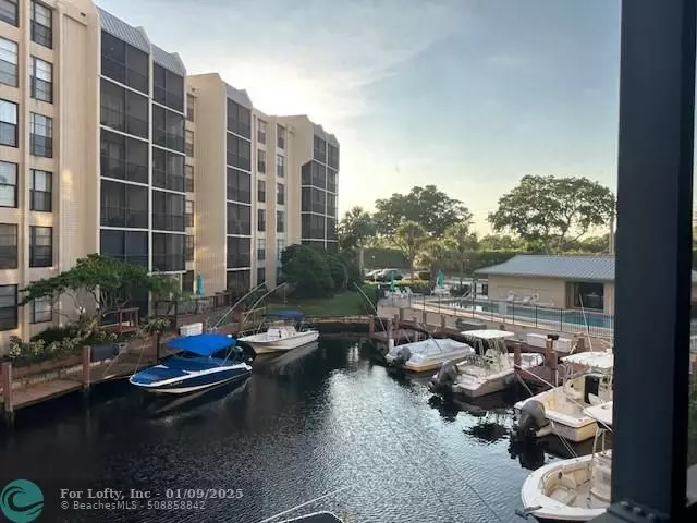 20 Royal Palm  #202, Boca Raton, FL 33432