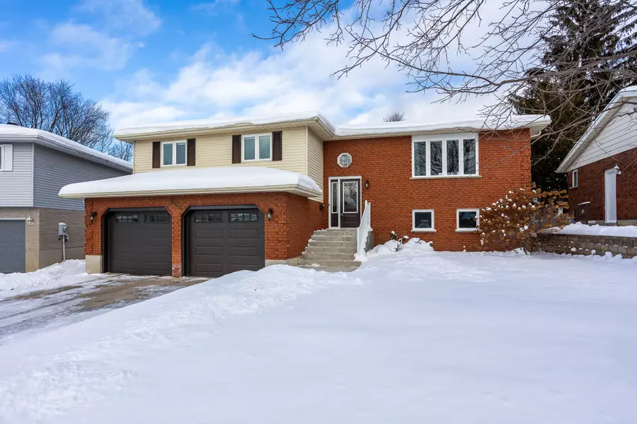 492 8th AVE E, Owen Sound, ON N4K 6S8