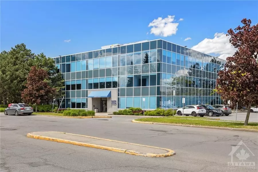 2283 ST LAURENT BLVD #6, Hunt Club - South Keys And Area, ON K1G 5A2