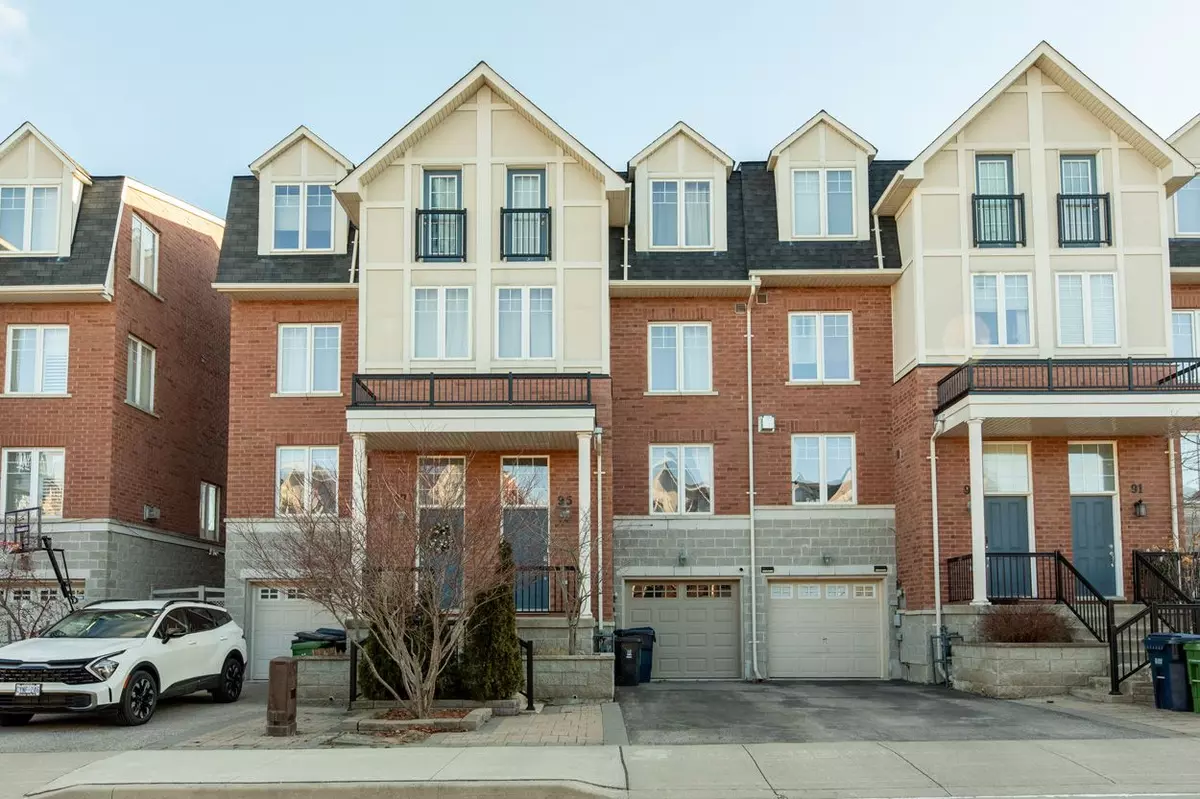 Toronto, ON M1L 0G5,95 John Bell CRES