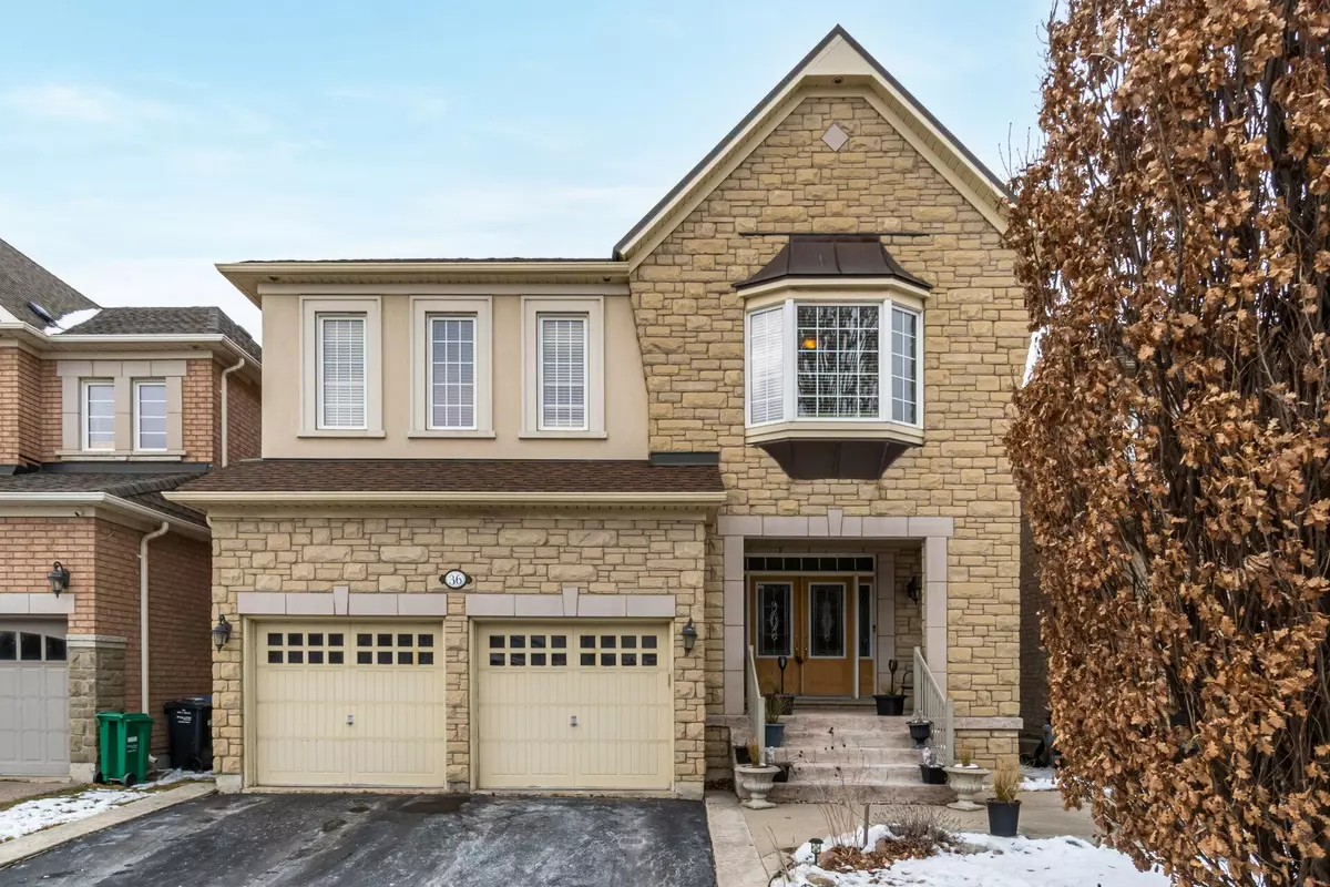 Brampton, ON L6P 2T5,36 Quatro CRES