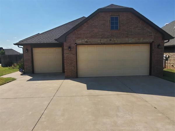 18201 Bridlington Drive, Edmond, OK 73012