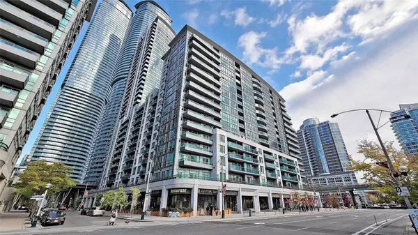 25 Lower Simcoe ST #811, Toronto C01, ON M5J 3A1